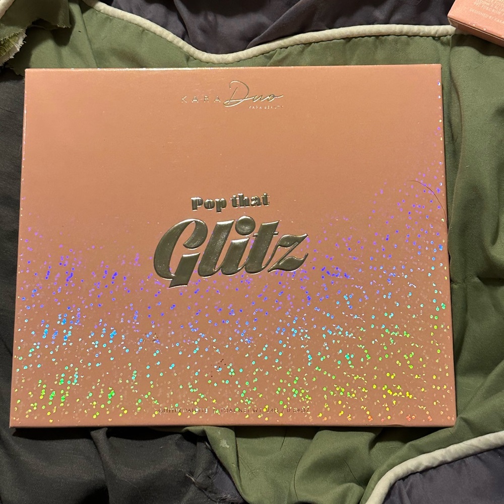 Kara Beauty Pop That Glitz Palette
